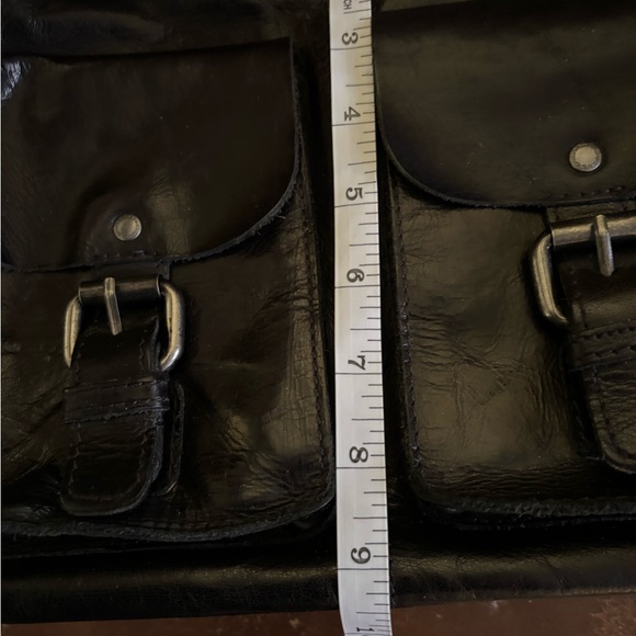 Spike & Sparrow Leather Crossbody Bag w/double front pockets - Black GUC - Picture 9 of 9